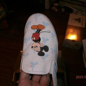 vans + disney | mickey mouse blue | classic slip-o | US men 9 // womens 10.5